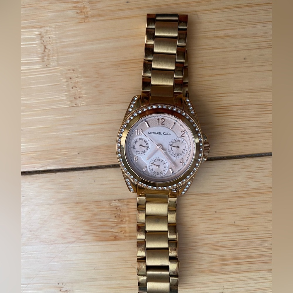 MICHAEL KORS Women's Chronograph Bryant Stainless Steel Bracelet Watch - Picture 5 of 8